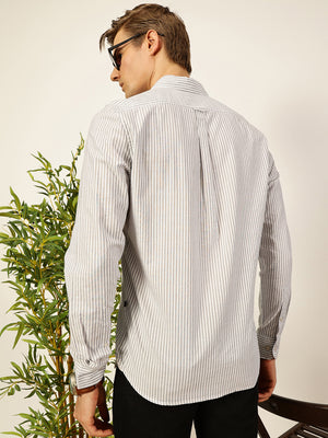 Thomas Scott Men White Slim Fit Long Sleeves Spread Collar Pinstripes Cotton Casual Shirt