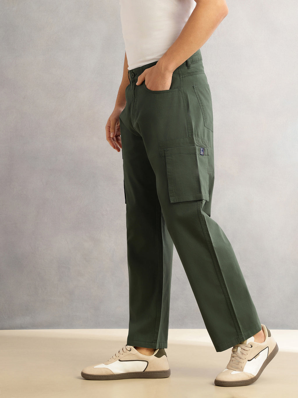 Thomas Scott Men Dark Green Cricket Club Straight Fit Mid-Rise Solid 100% Cotton Woven Cargo Trouser