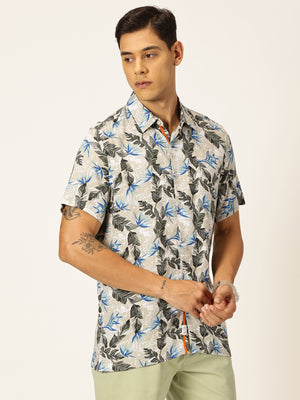 Grey Regular Fit Short Sleeves Spread Collar Tropical Printed Casual Shirt For Men