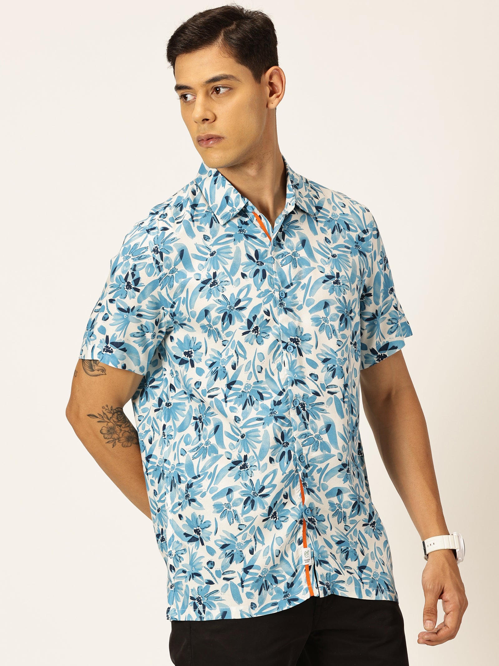 Thomas Scott Men Aqua Regular Fit Short Sleeves Spread Collar Tropical Printed Casual Shirt