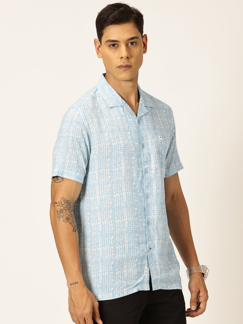 Thomas Scott Men Aqua Regular Fit Short Sleeves Cuban Collar Abstract Printed Casual Shirt