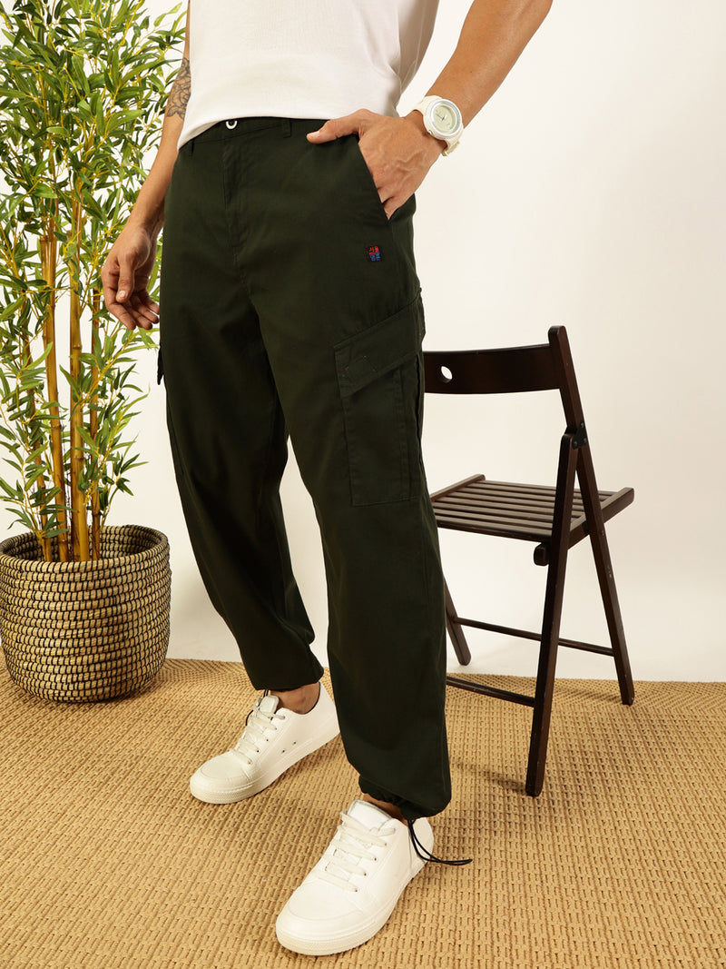 Thomas Scott Men Bottle Green Regular Fit Mid-Rise Cotton Woven Parachute Cargo Trouser
