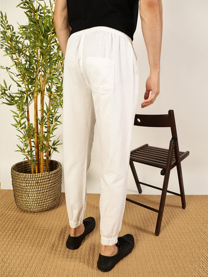 Thomas Scott Men White Regular Fit Mid-Rise 3 Pockets Solid Cotton Woven Joggers