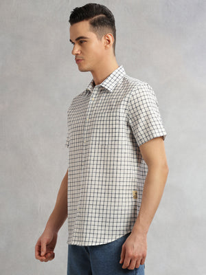 Navy Slim Fit Short Sleeves Spread Collar Gingham Checks Cotton Linen Casual Shirt For Men