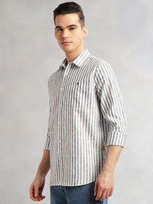 Navy Slim Fit Long Sleeves Spread Collar Vertical Stripes Cotton Linen Casual Shirt For Men
