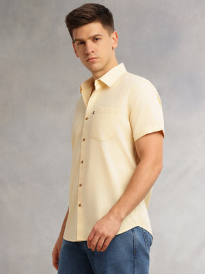 Thomas Scott Men Lemon Slim Fit Short Sleeves Spread Collar Solid Casual Shirt