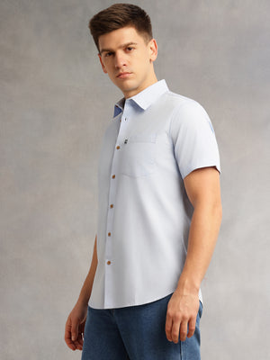 Thomas Scott Men Sky Blue Slim Fit Short Sleeves Spread Collar Solid Casual Shirt