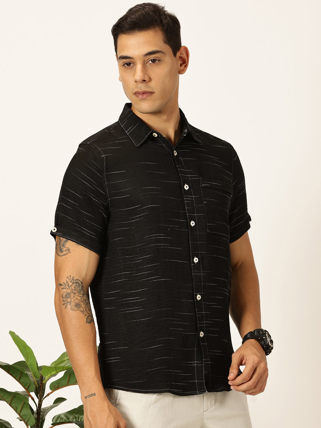 Thomas Scott Men Black Slim Fit Short Sleeves Spread Collar Textured Casual Shirt