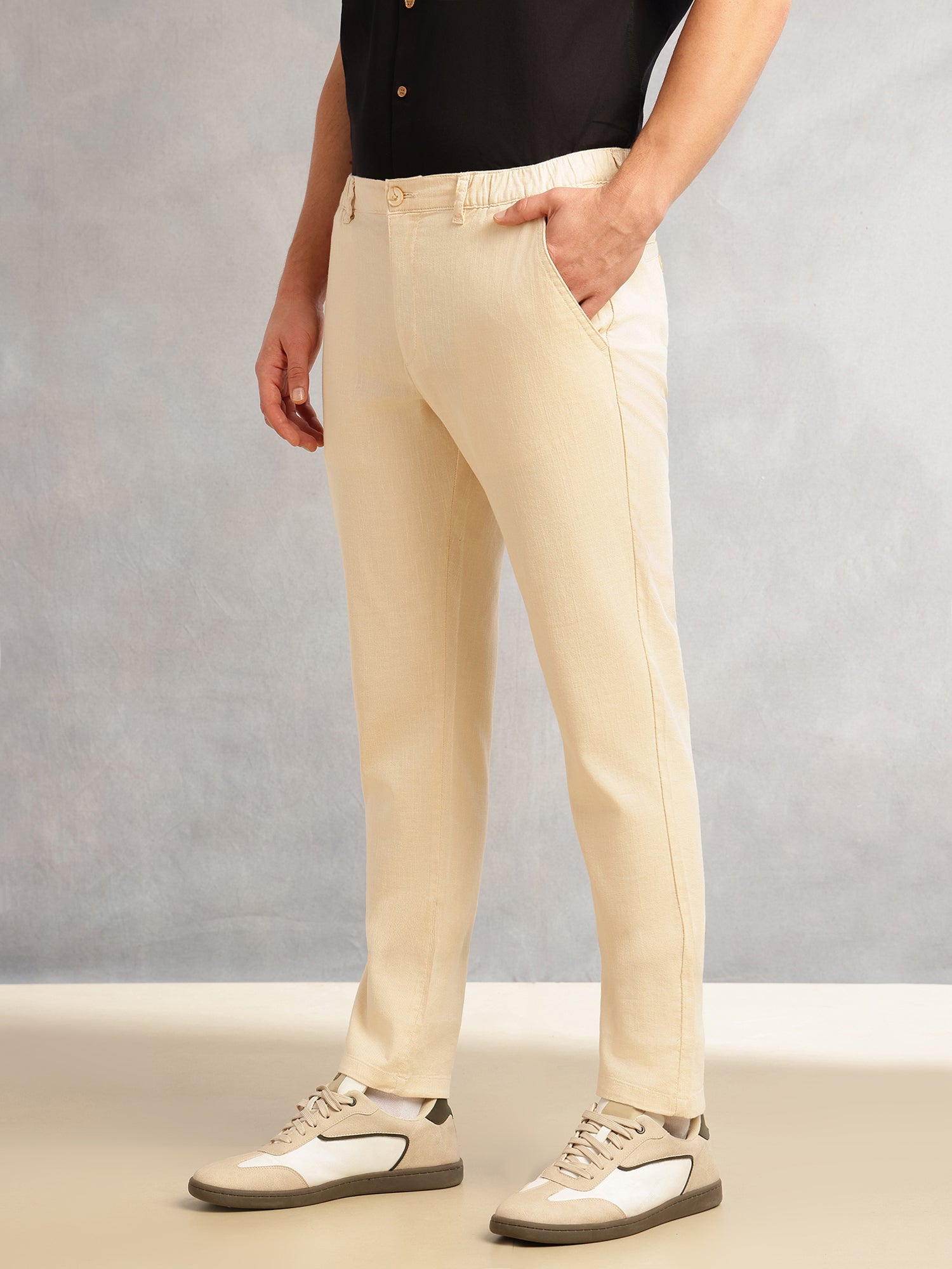 Thomas Scott Men Cream Straight Fit Mid-Rise Solid 4 Pockets Woven Chinos Trouser