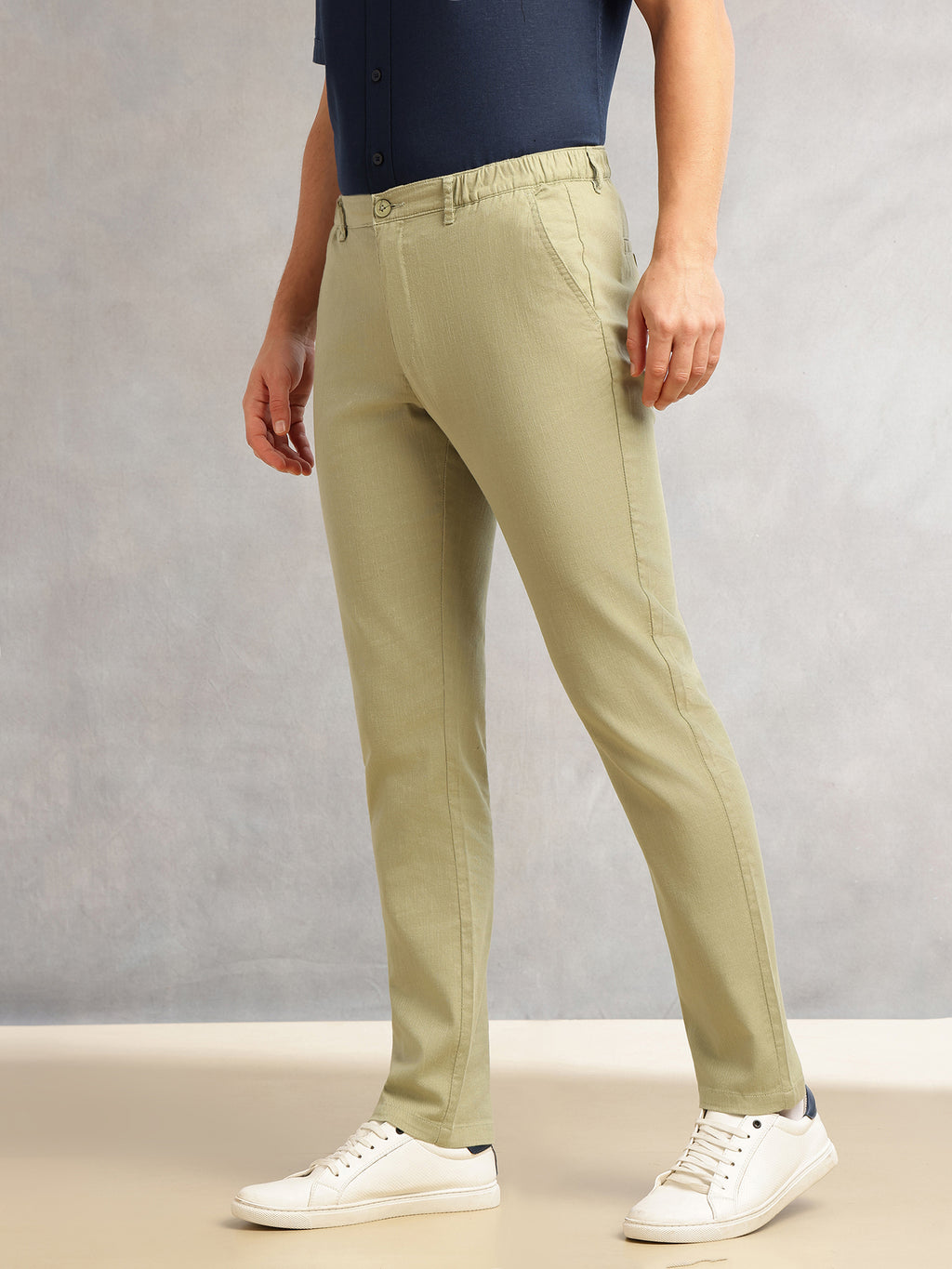 Thomas Scott Men Mint Straight Fit Mid-Rise Solid 4 Pockets Woven Chinos Trouser