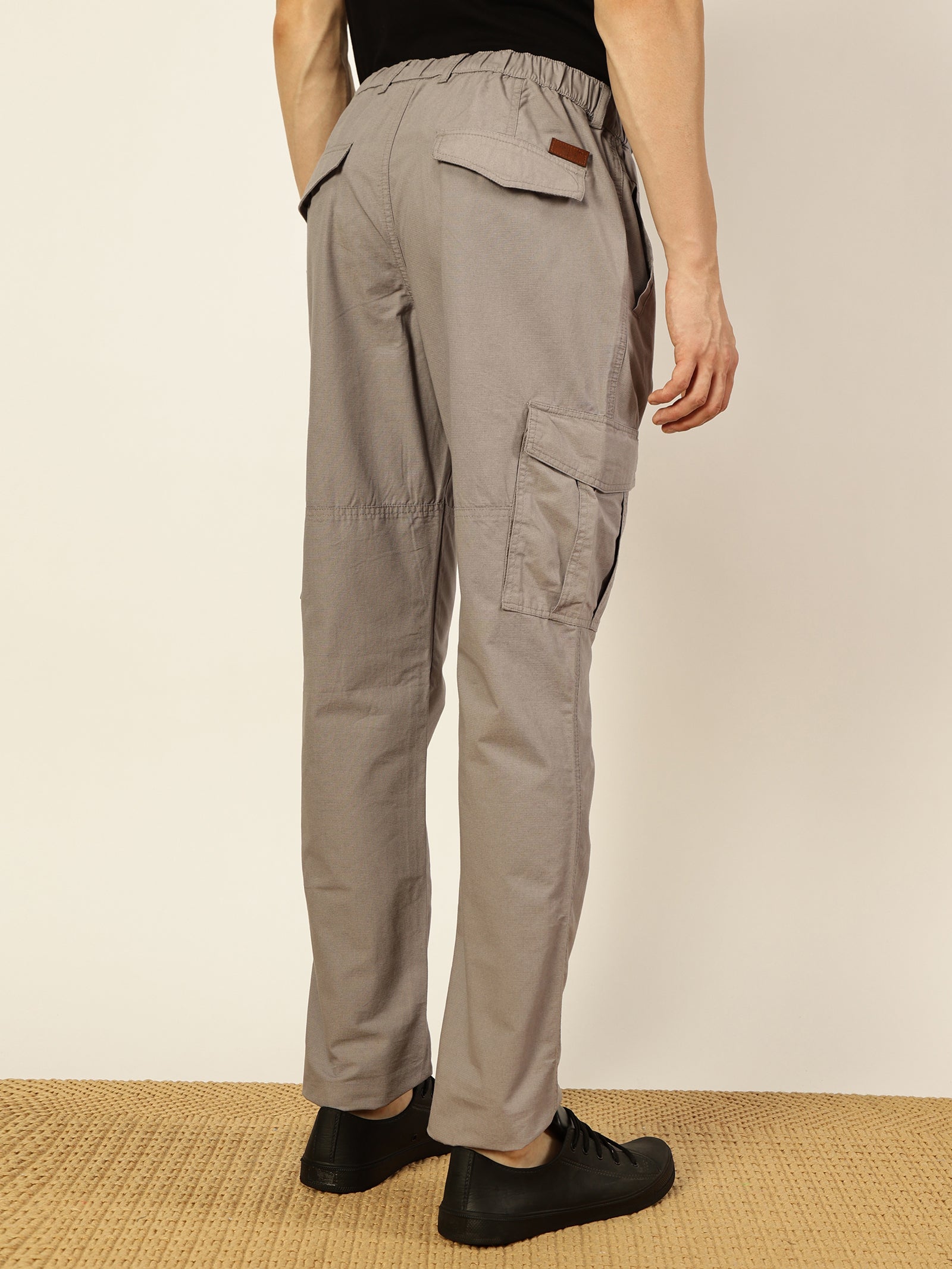 Thomas Scott Men Grey Slim Fit Mid-Rise Solid 6 Pockets Woven Cargo Trouser