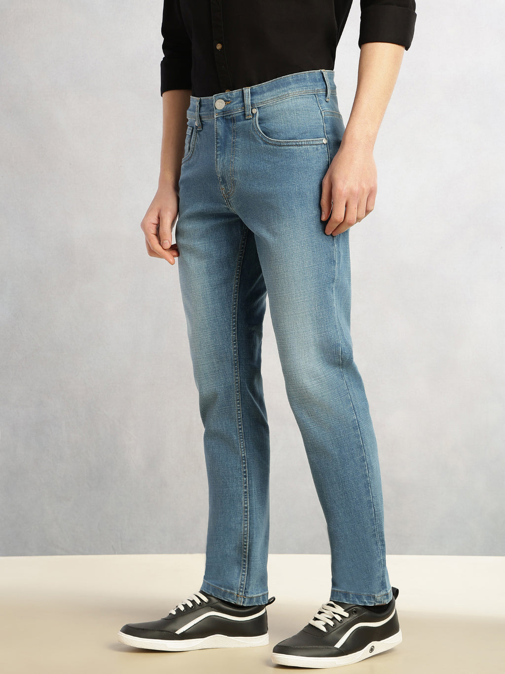 Thomas Scott Men Light Blue Cricket Club Collection Slim Fit Mid-Rise Faded 5 Pockets Stretchable Jeans