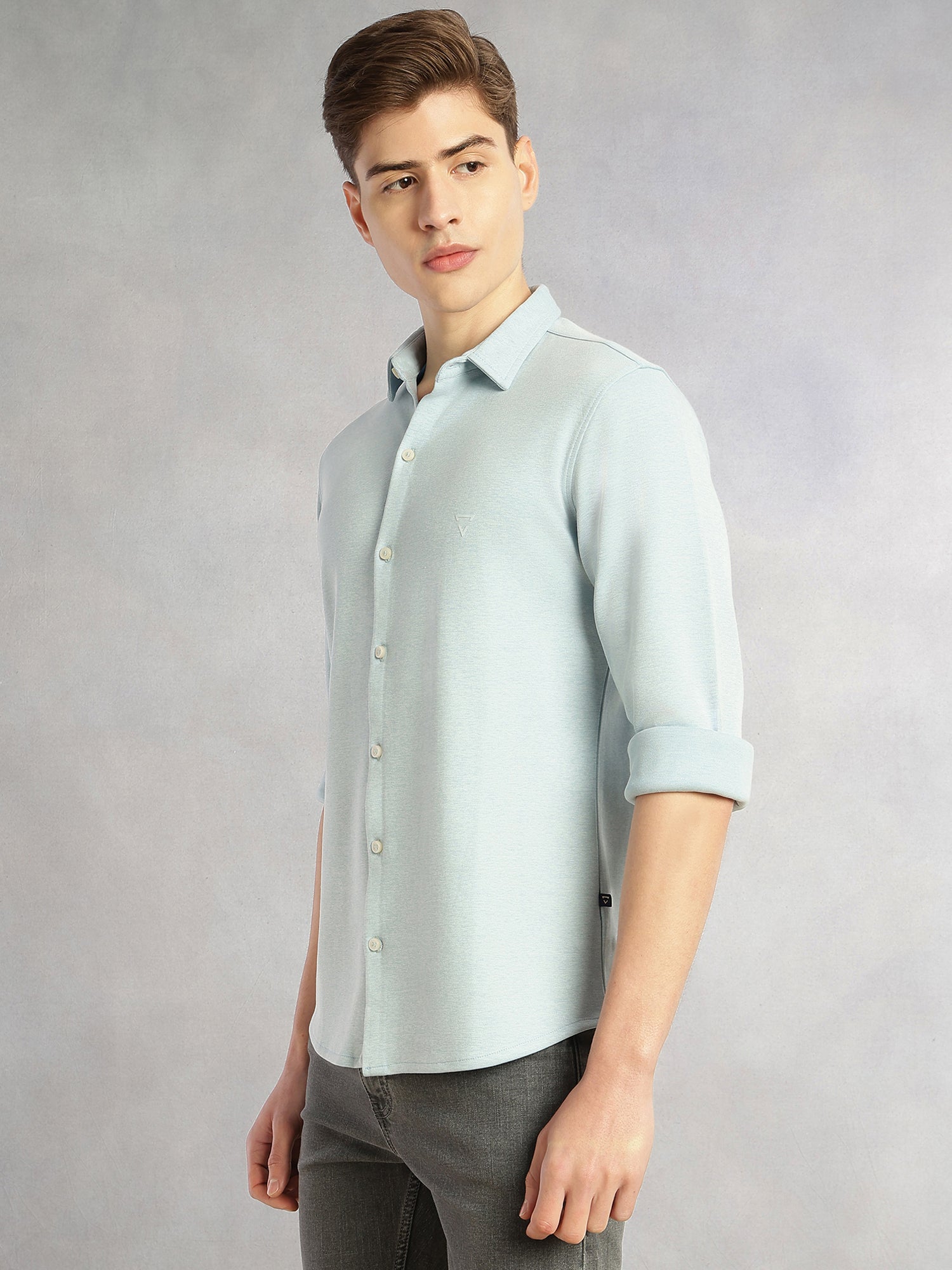 Thomas Scott Men Sky Blue Slim Fit Long Sleeves Spread Collar Solid Knitted Shirt