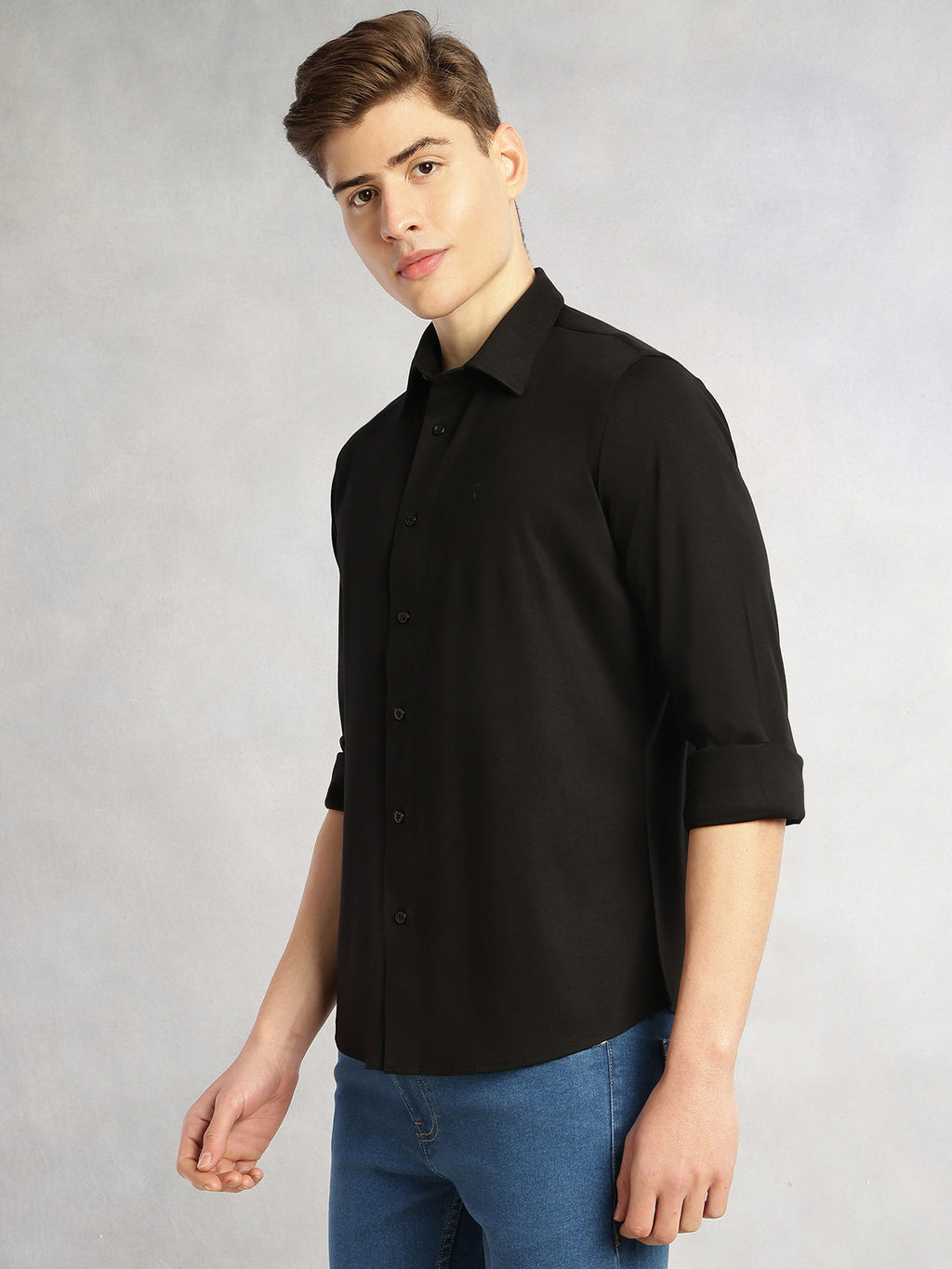 Thomas Scott Men Black Slim Fit Long Sleeves Spread Collar Solid Knitted Casual Shirt