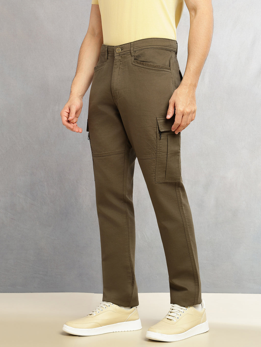 Thomas Scott Men Olive Regular Fit Mid-Rise Solid Woven Utility Cargo Trouser