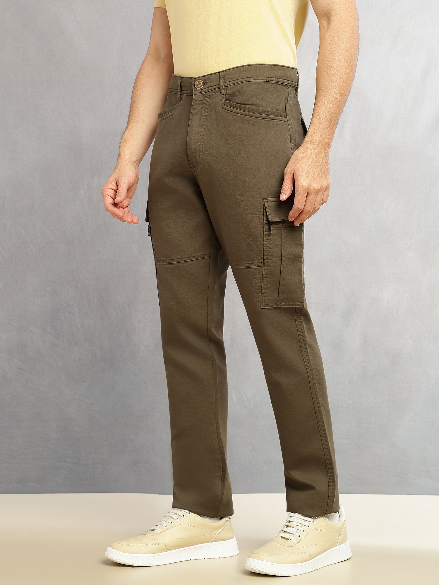 Thomas Scott Men Olive Regular Fit Mid-Rise Solid Woven Utility Cargo Trouser