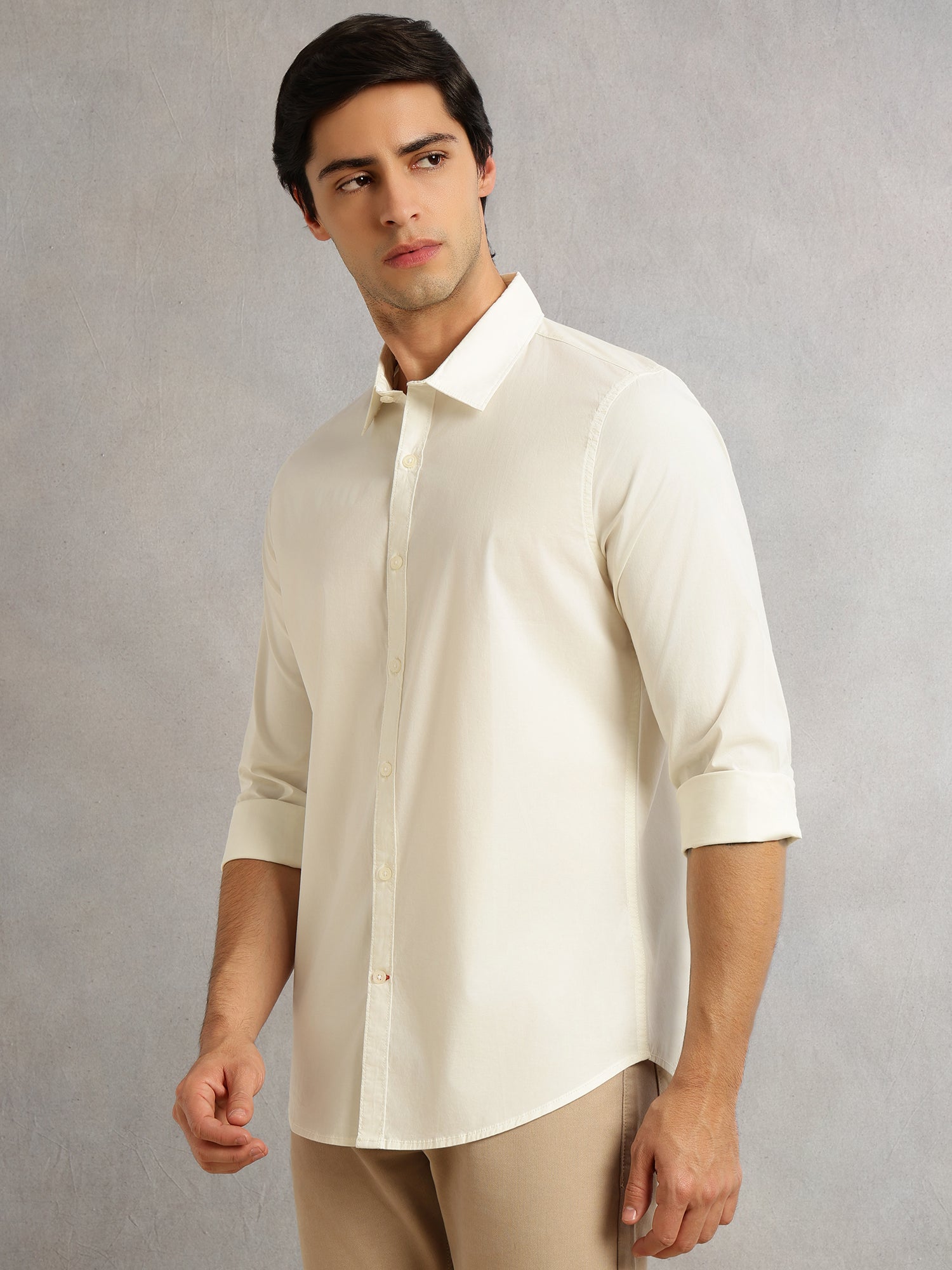 Thomas Scott Men Cream Premium Slim Fit Long Sleeves Spread Collar Solid Casual Shirt