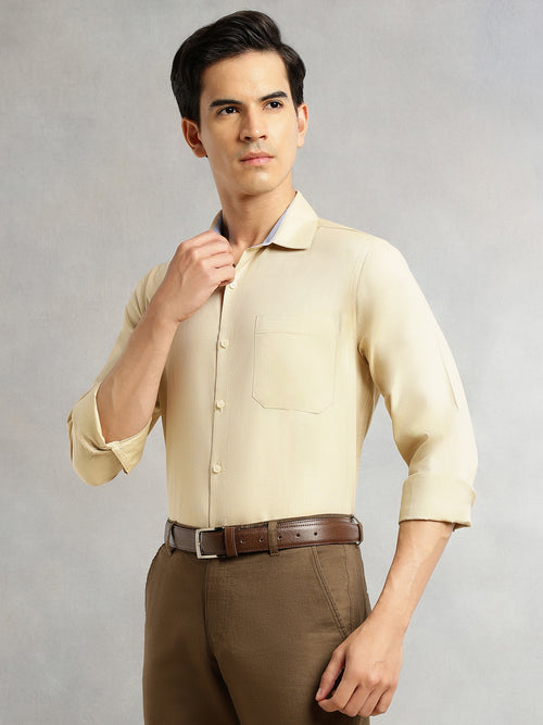 Thomas Scott Men Beige Regular Fit Long Sleeves Spread Collar with Contrast Fabric Solid 100% Cotton Formal Shirt