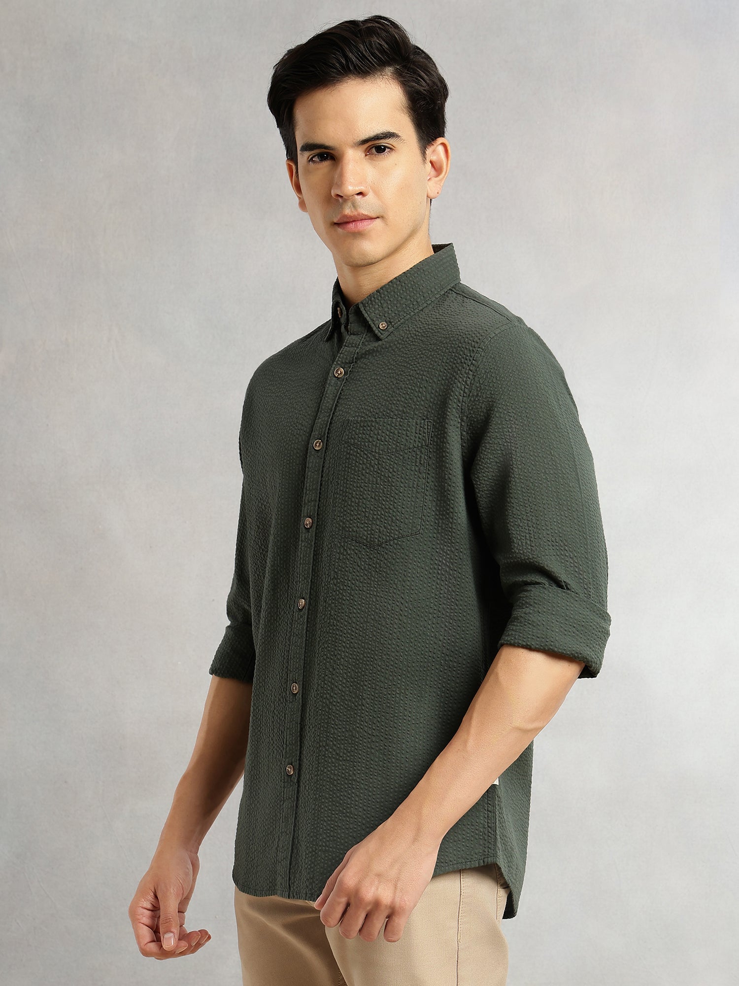 Thomas Scott Men Olive Premium Slim Fit Long Regular Sleeves Button-Down Collar Pinstripes 100% Cotton Seersucker Casual Shirt