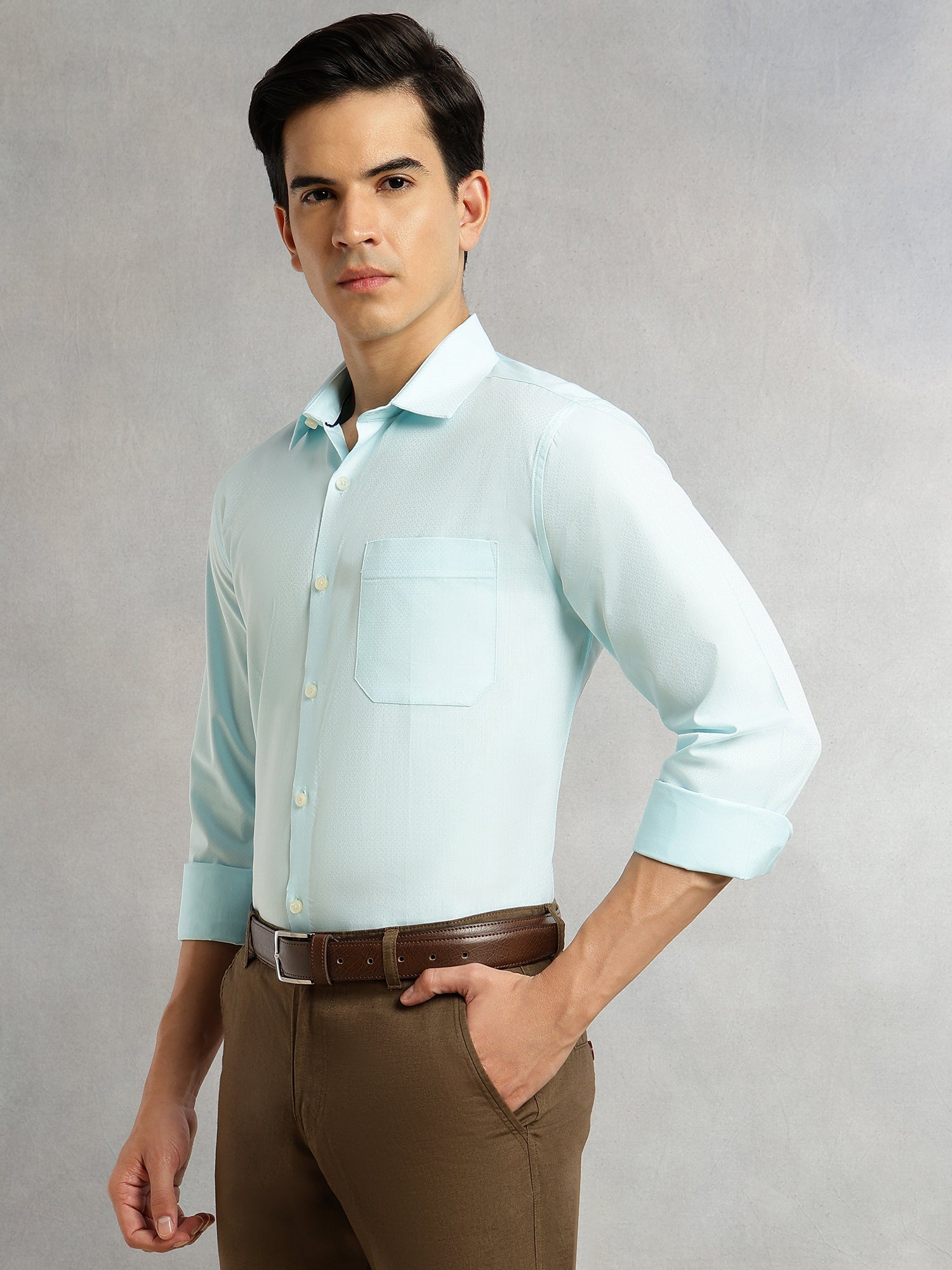 Thomas Scott Men Aqua Regular Fit Long Sleeves Spread Collar with Twill Tape Solid 100% Cotton Formal Shirt