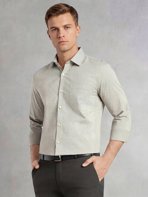 Thomas Scott Men Bottle Green Regular Fit Long Sleeves Spread Collar with Twill Tape Solid 100% Cotton Formal Shirt
