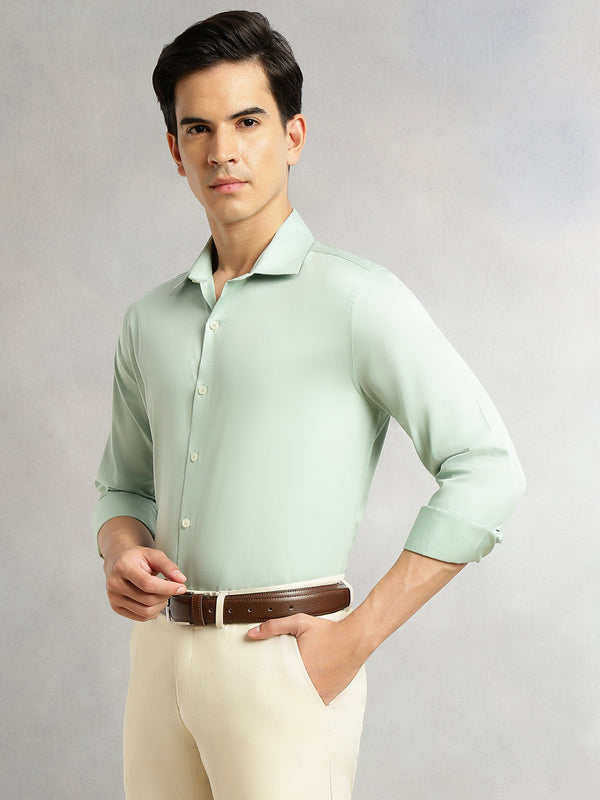 Light Green Regular Fit Long Sleeves Spread Collar Solid 100% Cotton Formal Shirt For Men