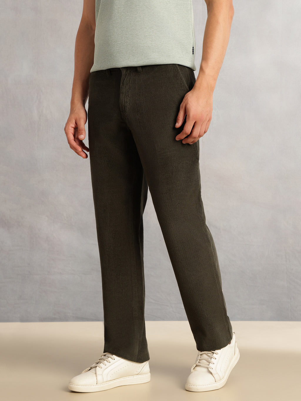 Thomas Scott Men Olive Regular Fit Mid-Rise Textured 4 Pockets Design Corduroy Trouser