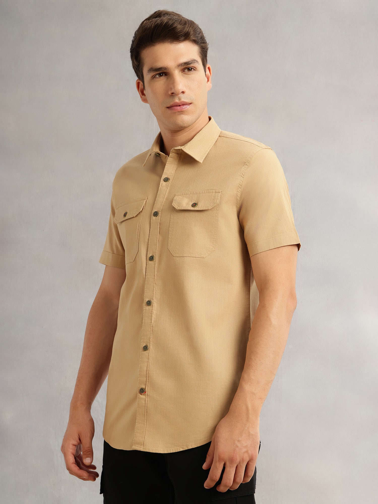 Thomas Scott Men Khaki Premium Short Sleeves Slim Fit Spread Collar 2 Flap Pockets Solid Cotton Linen Casual Shirt
