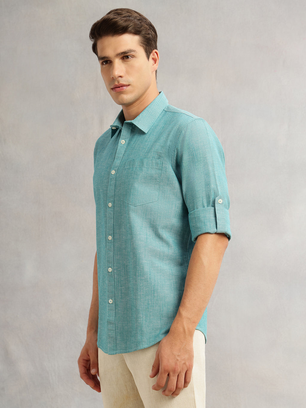 Thomas Scott Men Green Premium Slim Fit Long Roll-Up Sleeves Spread Collar Solid Linen Casual Shirt