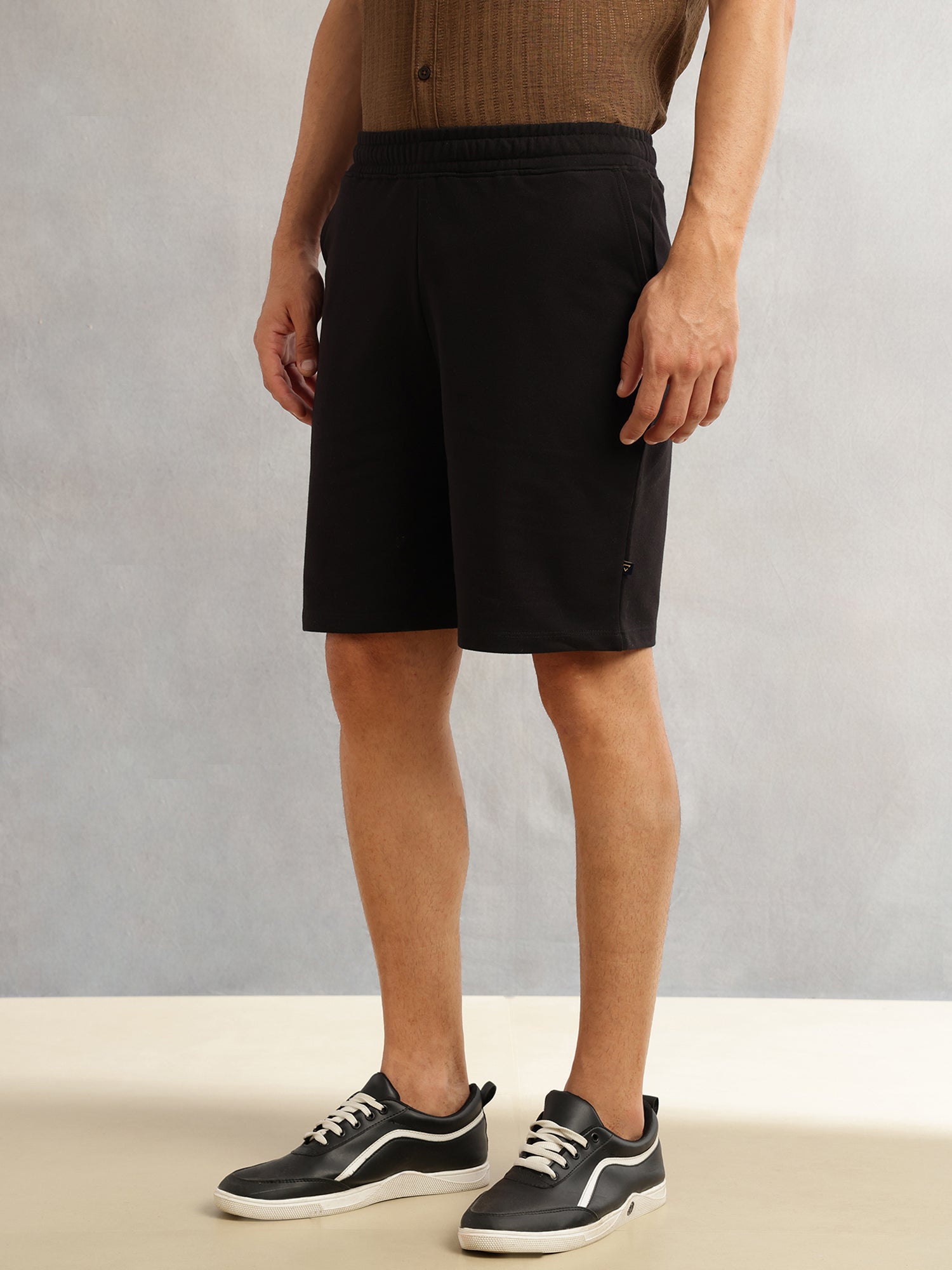 Thomas Scott Men Black Mid-Rise Regular Fit Solid Knee Length Knitted Shorts with Drawstring Closure