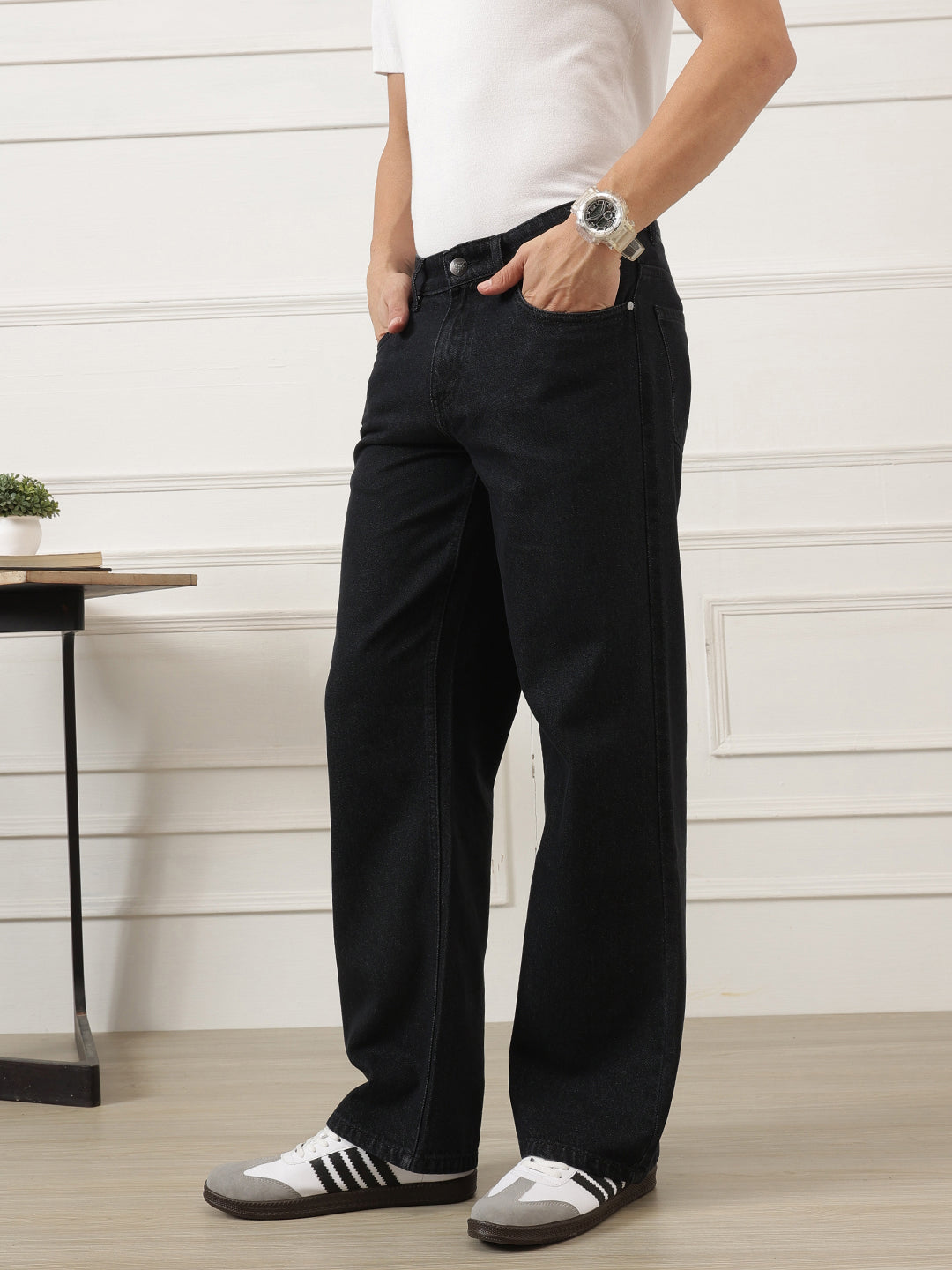 Black Smart Baggy Fit Mid-Rise No Faded Clean Look Non-Stretchable Jeans For Men