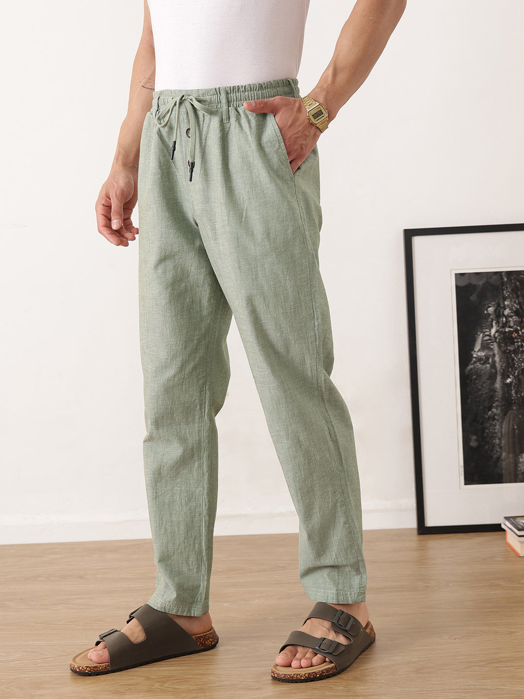 Thomas Scott Men Green Smart Relaxed Fit Mid-Rise Solid Cotton Linen Pleated Casual Trousers