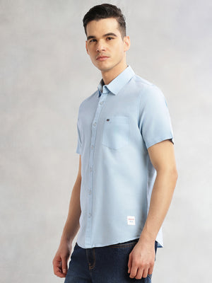 Thomas Scott Men Sky Blue Slim Fit Short Sleeves Spread Collar Solid Cotton Linen Casual Shirt