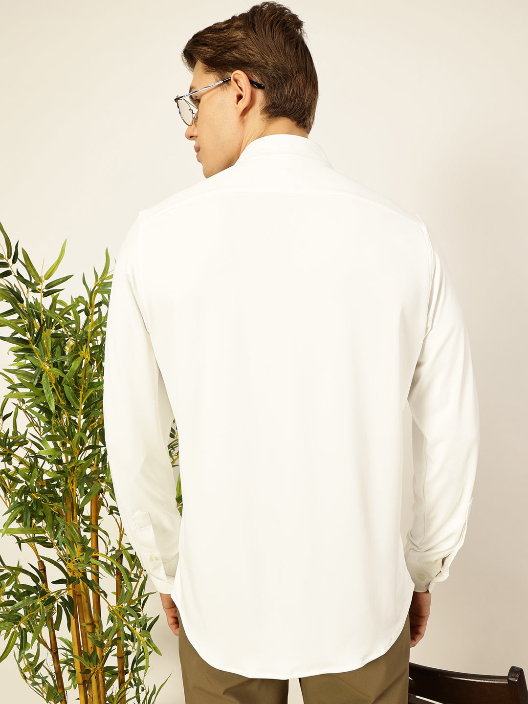Thomas Scott Men White Premium Long Sleeves Slim Fit Spread Collar Solid Knitted Casual Shirt