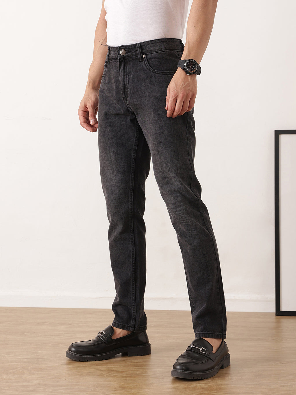 Dark Black Smart Slim Fit Mid-Rise Dark Shade Clean Look Non Stretchable Jeans For Men