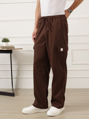 Brown Smart Easy Wash Relaxed Fit Mid-Rise Solid Woven Cargo Trouser For Men