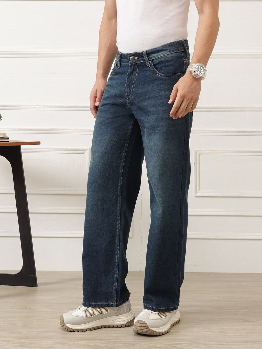 Blue Smart Baggy Fit Mid-Rise Clean Look Non Stretchable Jeans For Men