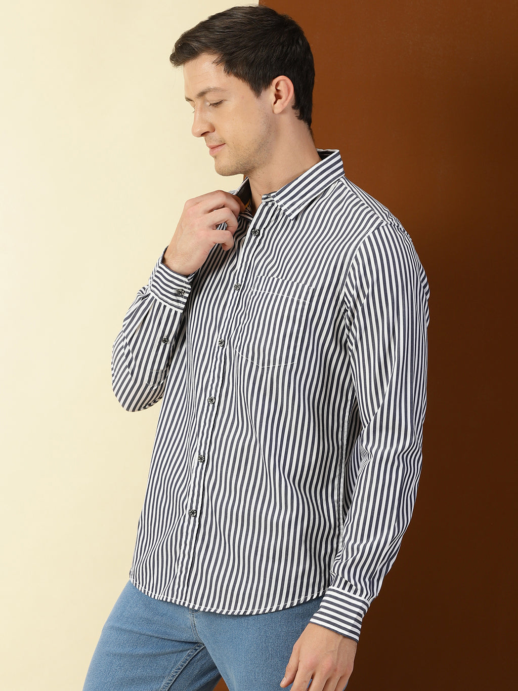 Thomas Scott Men Dark Navy Classic Slim Fit Long Sleeves Spread Collar Vertical Stripes Cotton Casual Shirt