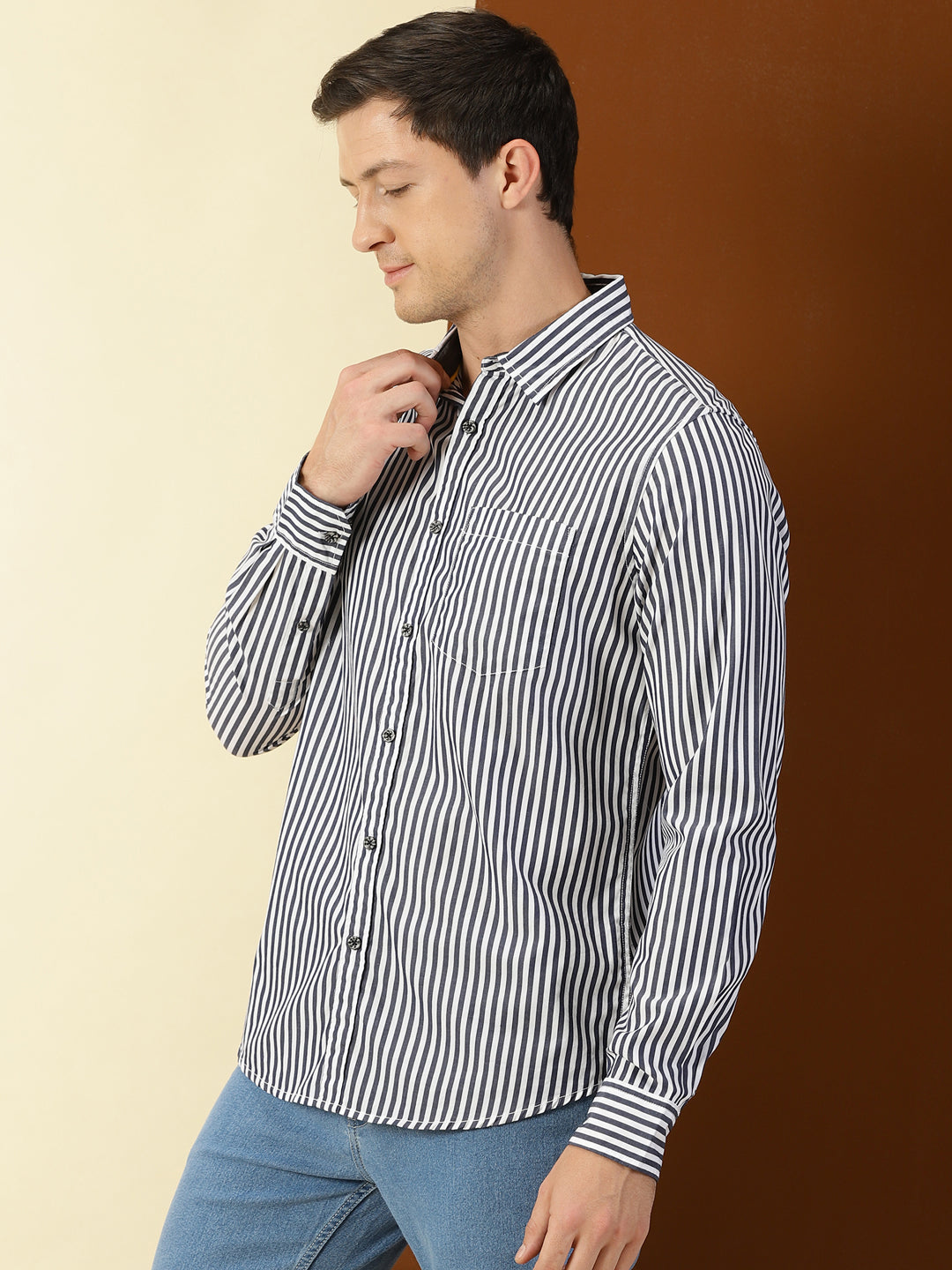 Thomas Scott Men Dark Navy Classic Slim Fit Long Sleeves Spread Collar Vertical Stripes Cotton Casual Shirt