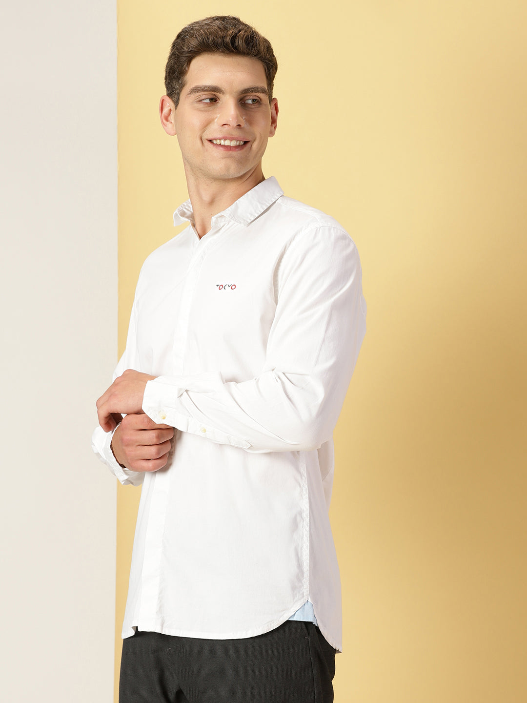 Thomas Scott Men White Classic Regular Fit Long Sleeves Spread Collar Solid Casual Shirt
