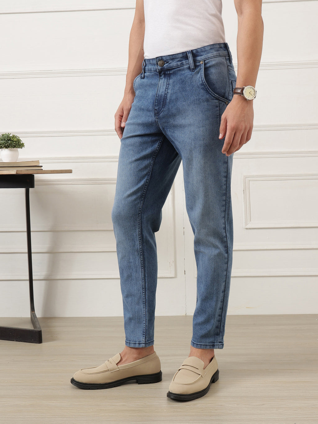 Mid Blue Smart Carrot Fit Mid-Rise Clean Look Stretchable Jeans For Men