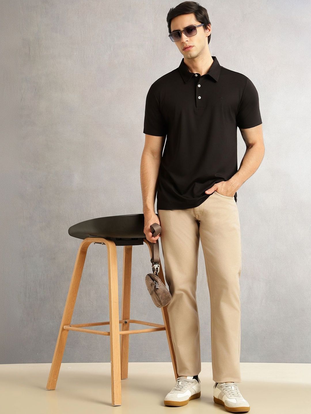 Black Regular Fit Short Sleeves Viscose Rayon Solid Knitted Polo Collar Performance Tshirt For Men