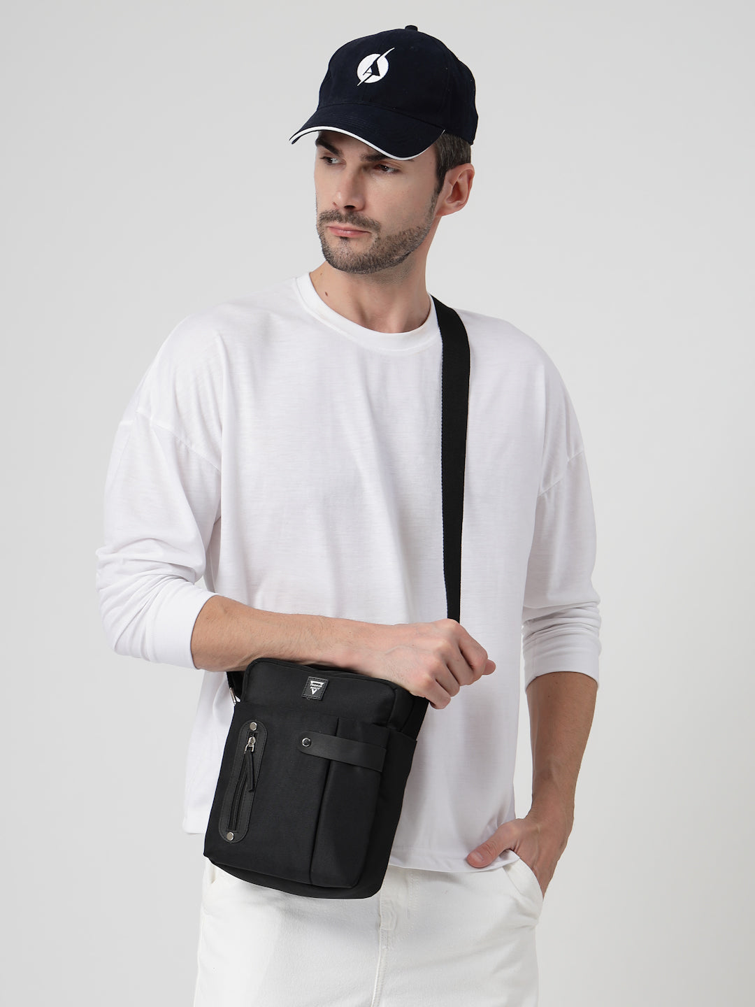 Thomas Scott Men Textured Messenger Bag