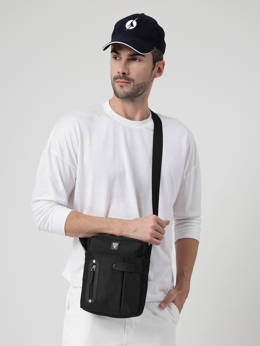 Thomas Scott Men Textured Messenger Bag