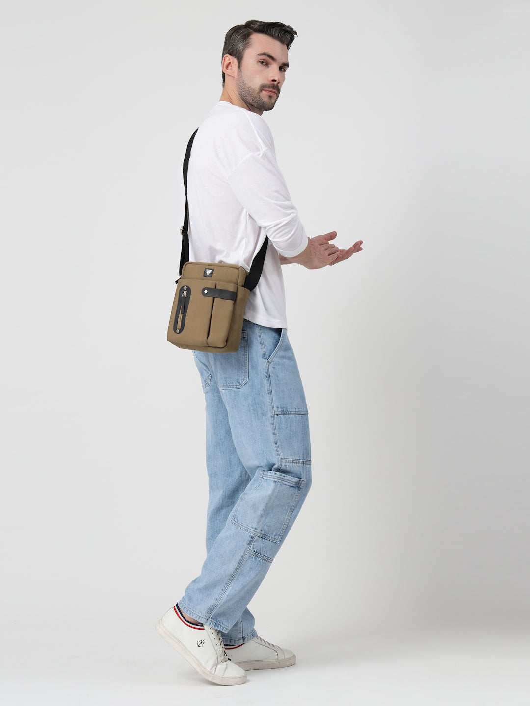 Thomas Scott Men Messenger Bag