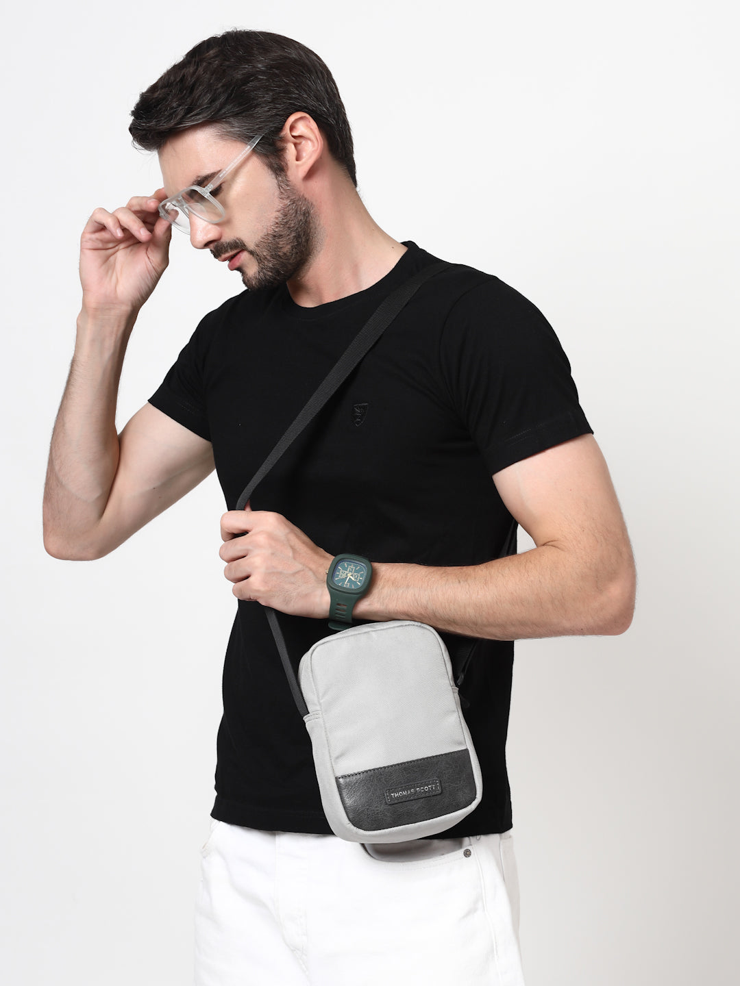 Thomas Scott Men Textured Messenger Bag