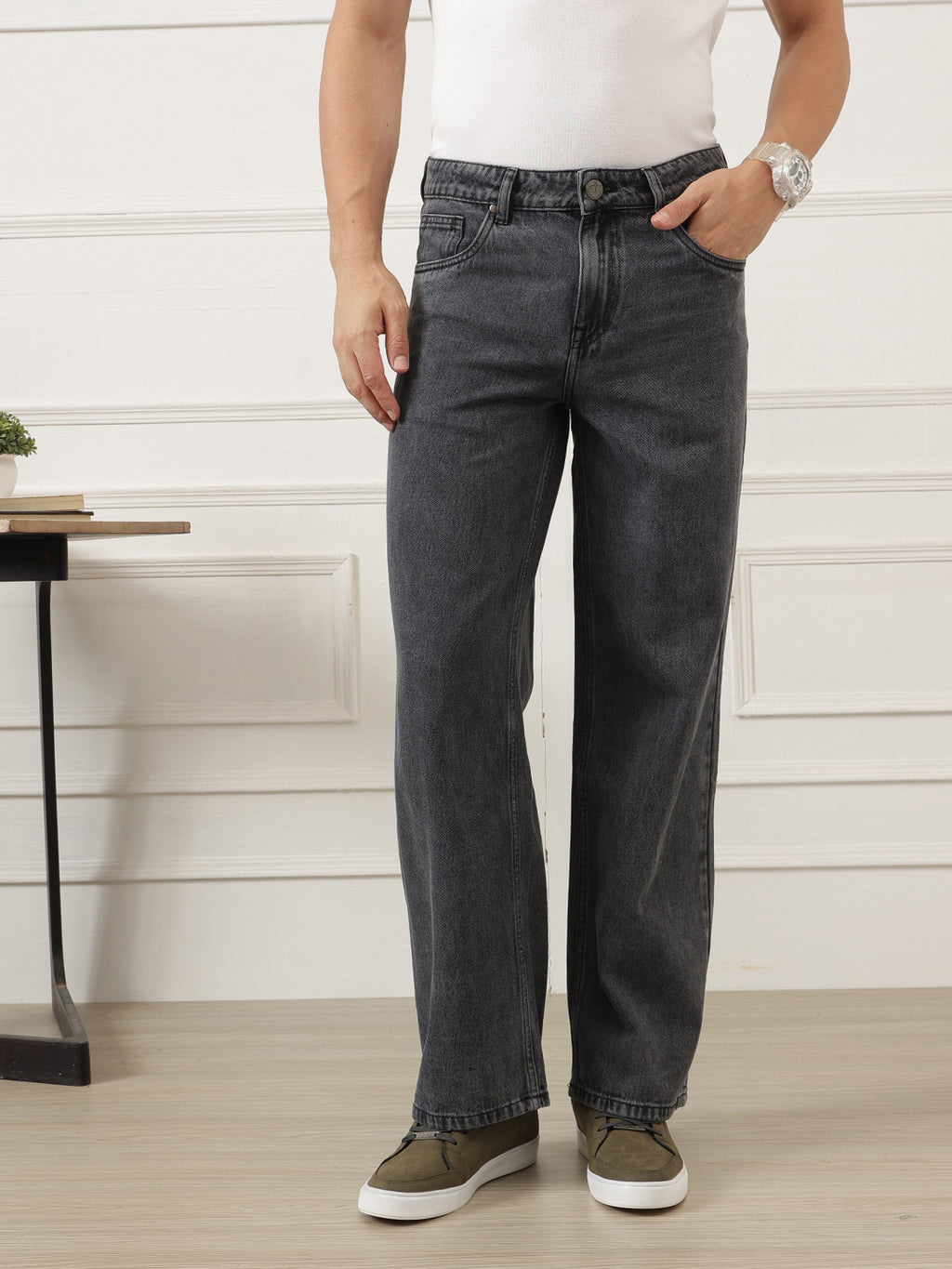 Dark Black Smart Baggy Fit Mid-Rise Clean Look Non-Stretchable Jeans For Men