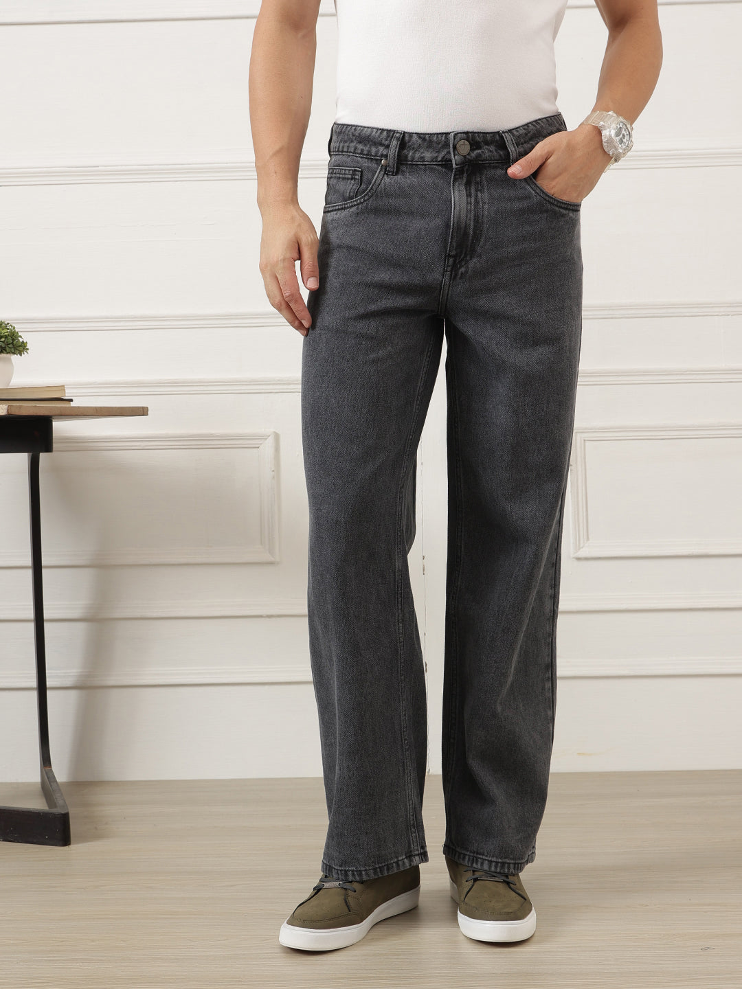 Dark Black Smart Baggy Fit Mid-Rise Clean Look Non-Stretchable Jeans For Men