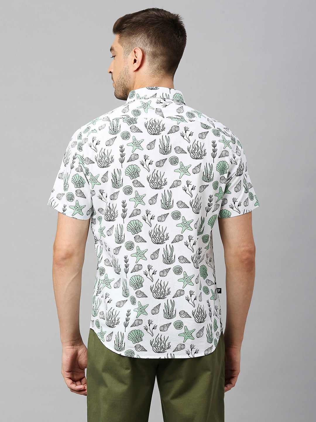 Thomas Scott Men Grey Classic Short Sleeves Slim Fit Spread Collar Floral Printed Cotton Casual Shirt