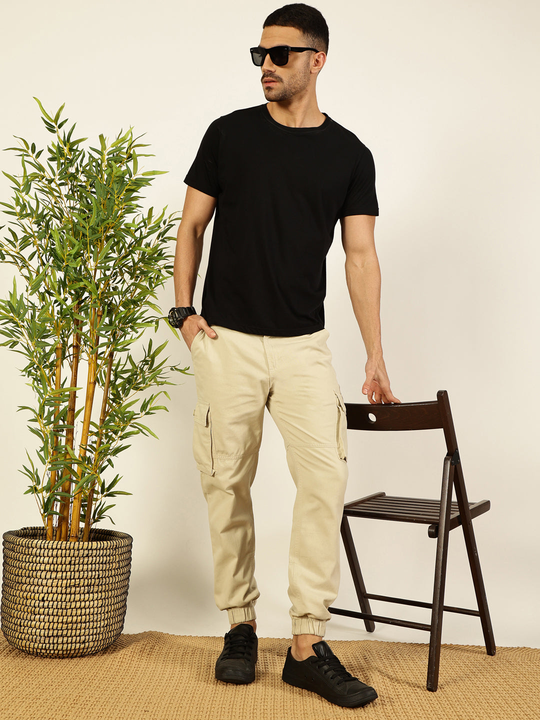 Thomas Scott Men Classic Slim Fit Easy Wash Cargos Trousers